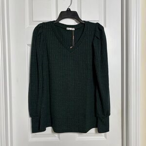 Chic Forest Green V-Neck Sweater